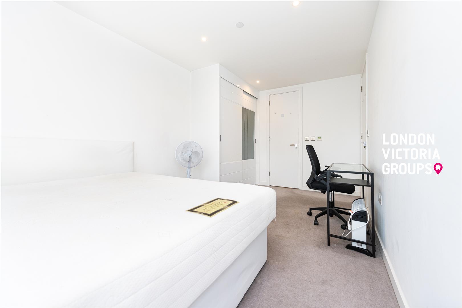 Horizons Tower, 1 Yabsley Street, London